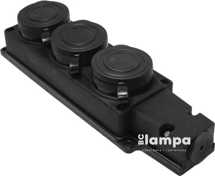 Розетка TECCO 3-я с з/к 16А с кришкой каучук (107 300 00)